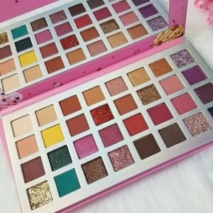CAKE POP eyeshadow palette